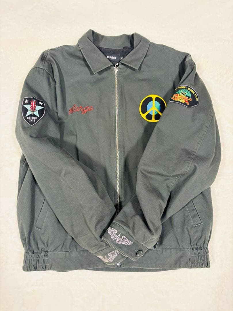 大人気　XLARGE（エクストララージ）スーベニアジャケット　カーキ