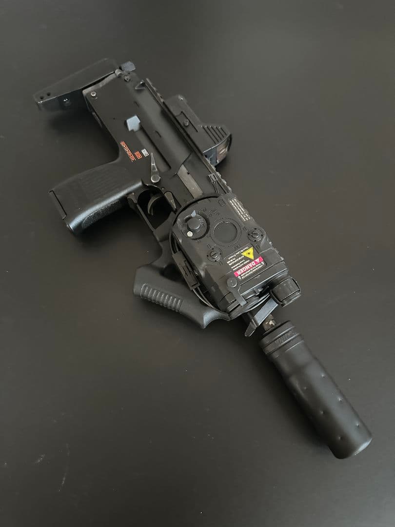 【値下げ】商品名 東京マルイ MP7A1 カスタムLIPOバッテリー付き