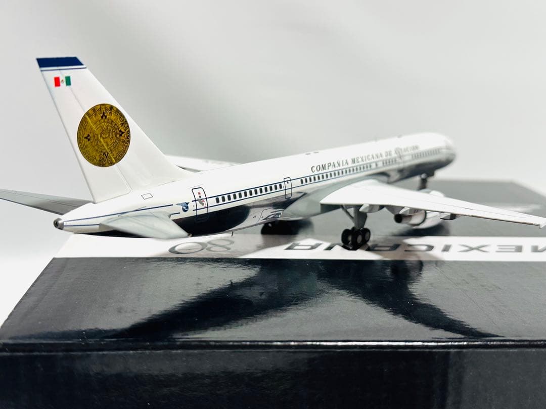 Gemini 1/200 B757-200 Mexicana 80周年記念