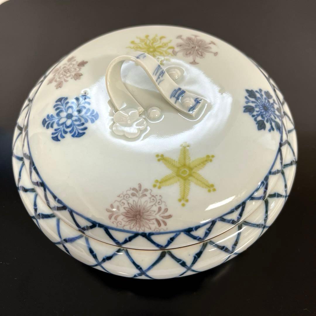 九谷焼　松竹梅・雪の結晶模様の蓋物　蓋付菓子器　菓子鉢