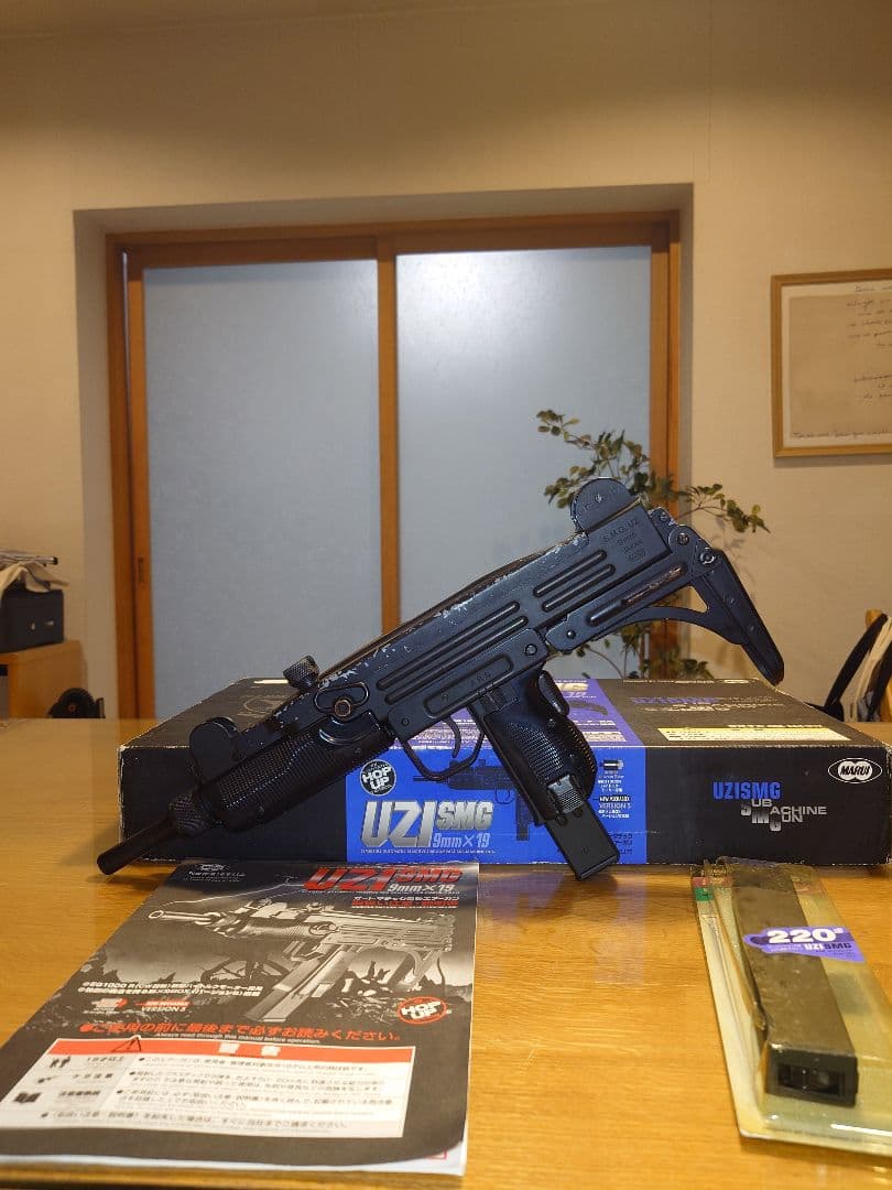 東京マルイUZI SMG 電動ガン　絶版品　実動品