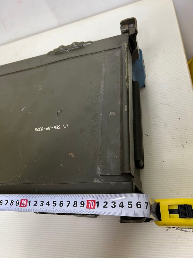 ミリタリー防水スチールケース（ビンテージ放出品）