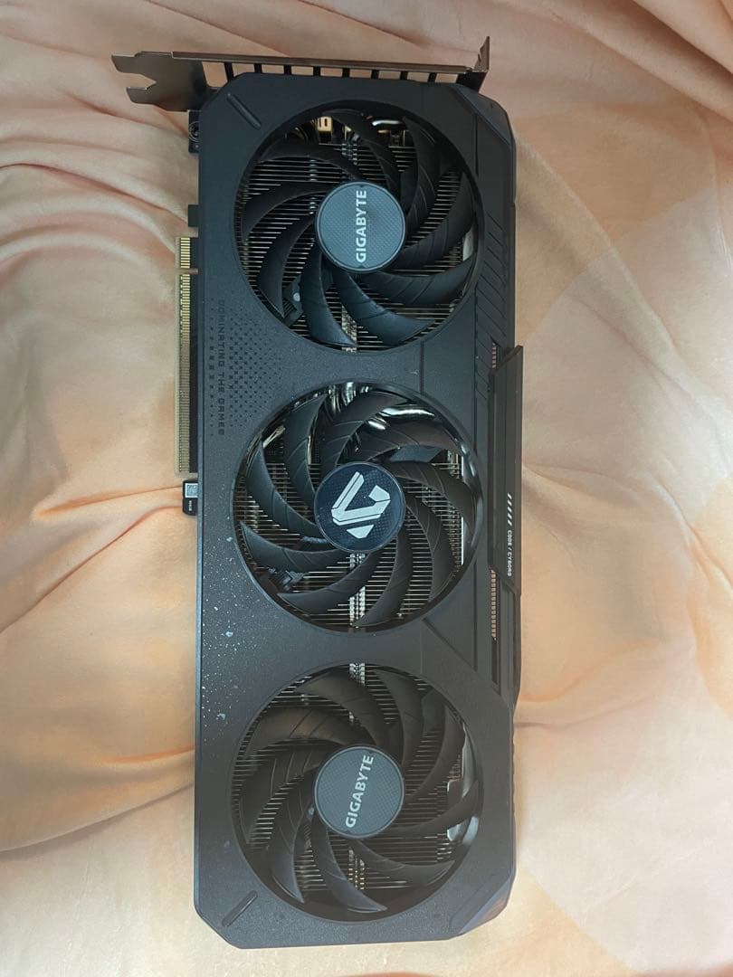 GIGABYTE GEFORCE RTX 5060 Ti 16gb本体