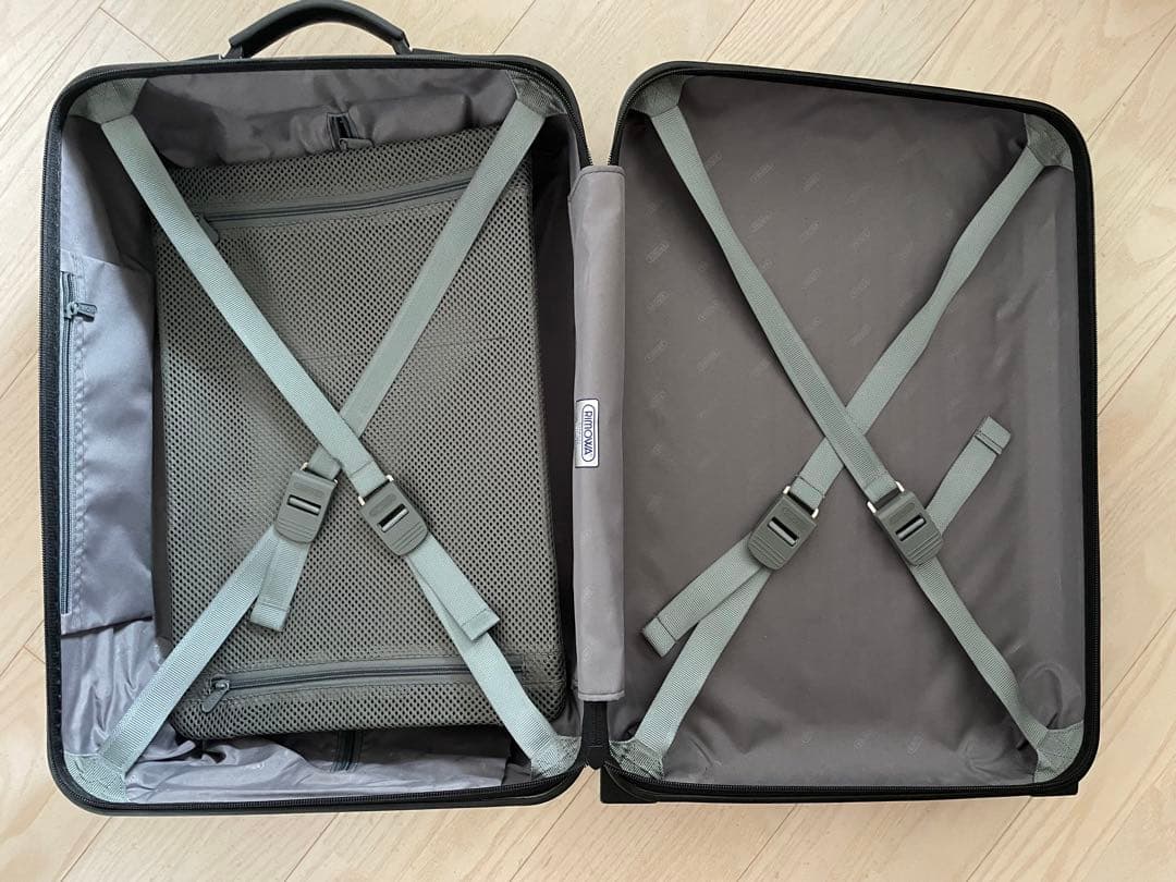 リモワ★サルサ機内持込み 35L ブラック 2輪TSAロック ★静音ホイール付