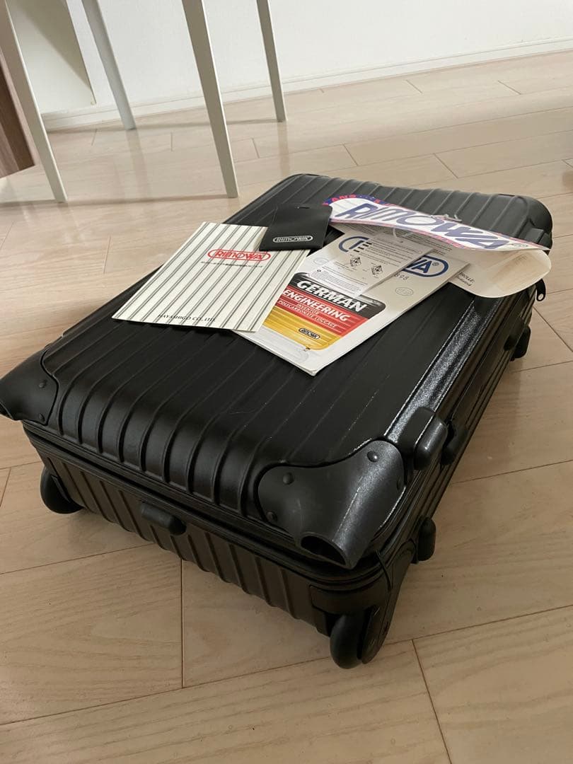 リモワ★サルサ機内持込み 35L ブラック 2輪TSAロック ★静音ホイール付