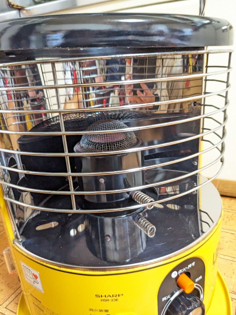 シャープ.HSR-23E石油ストーブ、昭和レトロ。