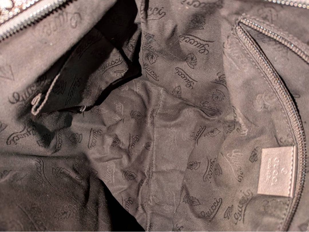 GUCCI シルバーショルダーバッグ