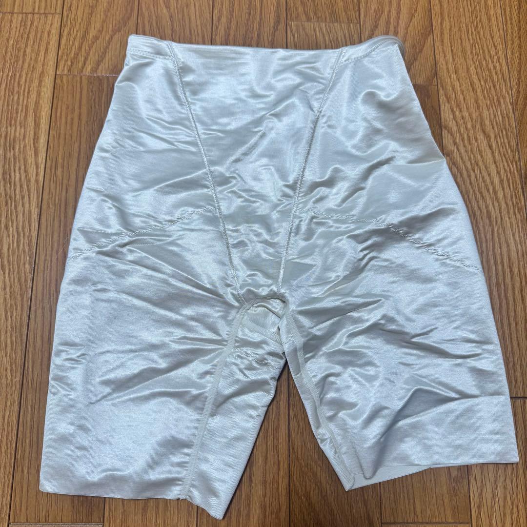 mirror mirror バックレスビスチェ、ロングガードル