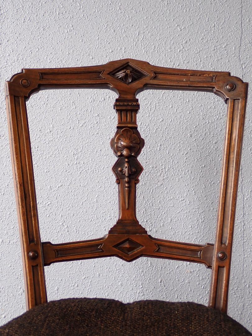 イギリス　英国　アンティーク　椅子　エドワーディアン　木製　彫刻　クラシック