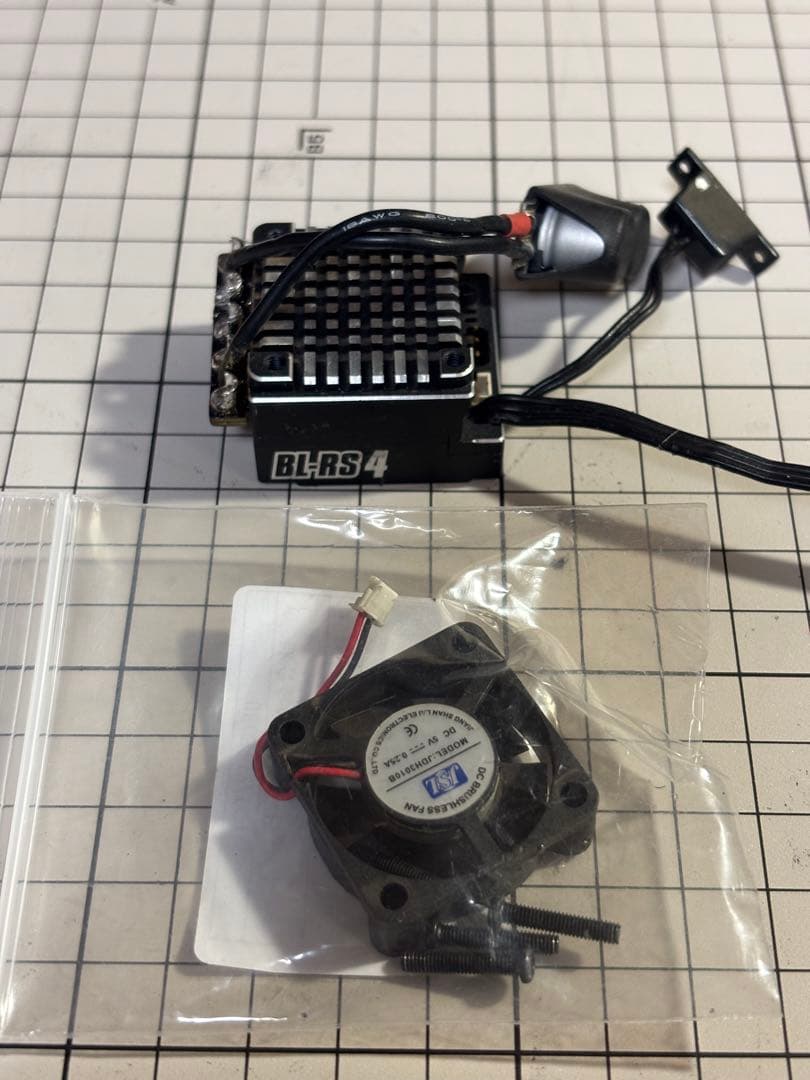 ヨコモ　BL-RS4 中古　クーリングファン付き