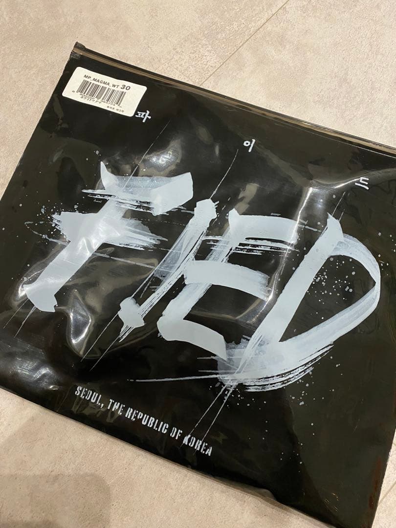 FIED fiedファイドホワイトマグマ　サーフパンツ　30インチ新品未使用新作