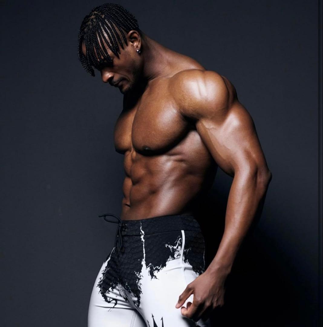 FIED fiedファイドホワイトマグマ　サーフパンツ　30インチ新品未使用新作