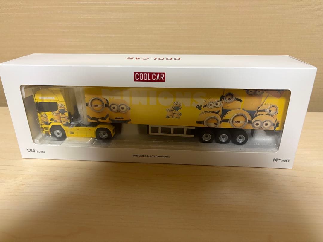 COOL CAR ミニオン トレーラー 1:64