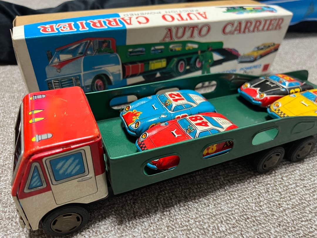 オートキャリア ミニカー 4台付き