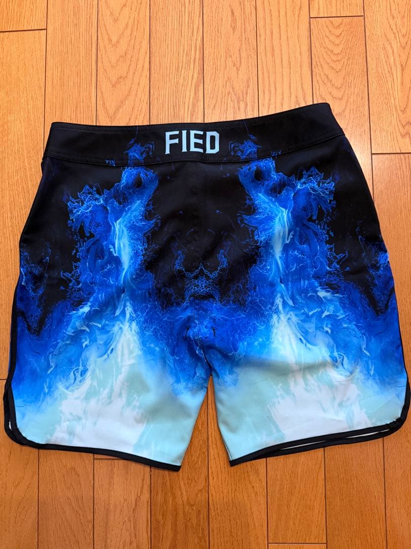 【激安特価】FIED サーフパンツ　30 15.5インチ　フィジーク　コンテスト