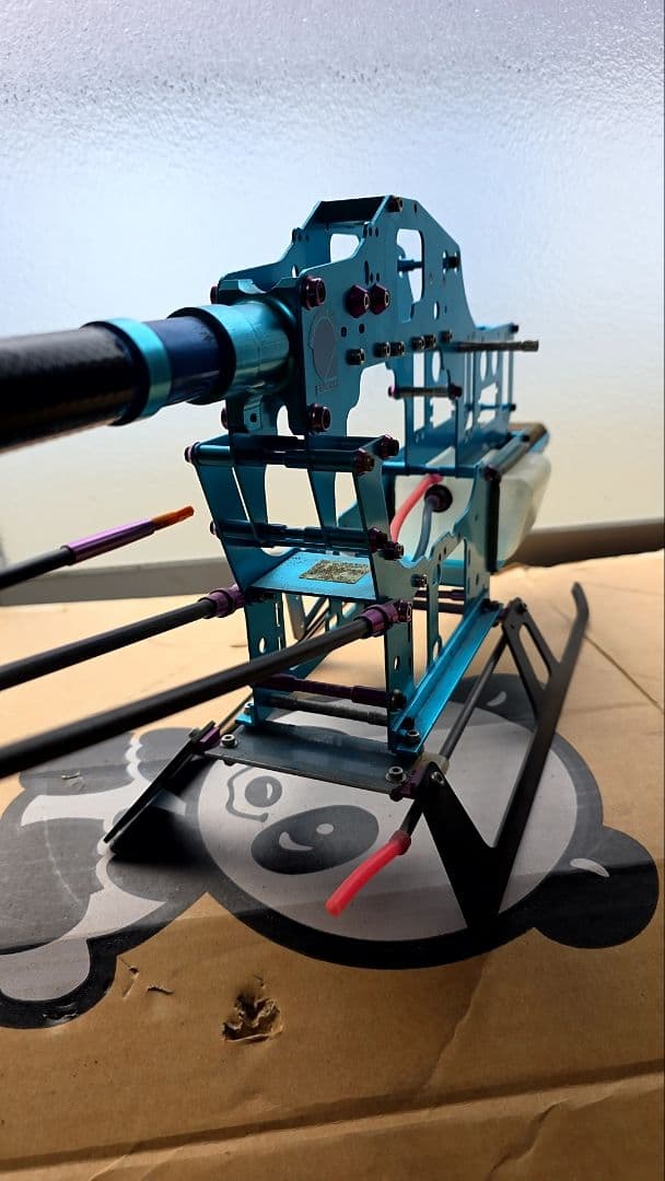 ヒロボーシャトル30用 アルミフレーム+Carbonパーツ