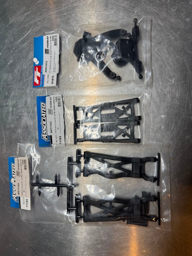 アソシエイテッド RC10 SC6.2 (組立メカ搭載済み)