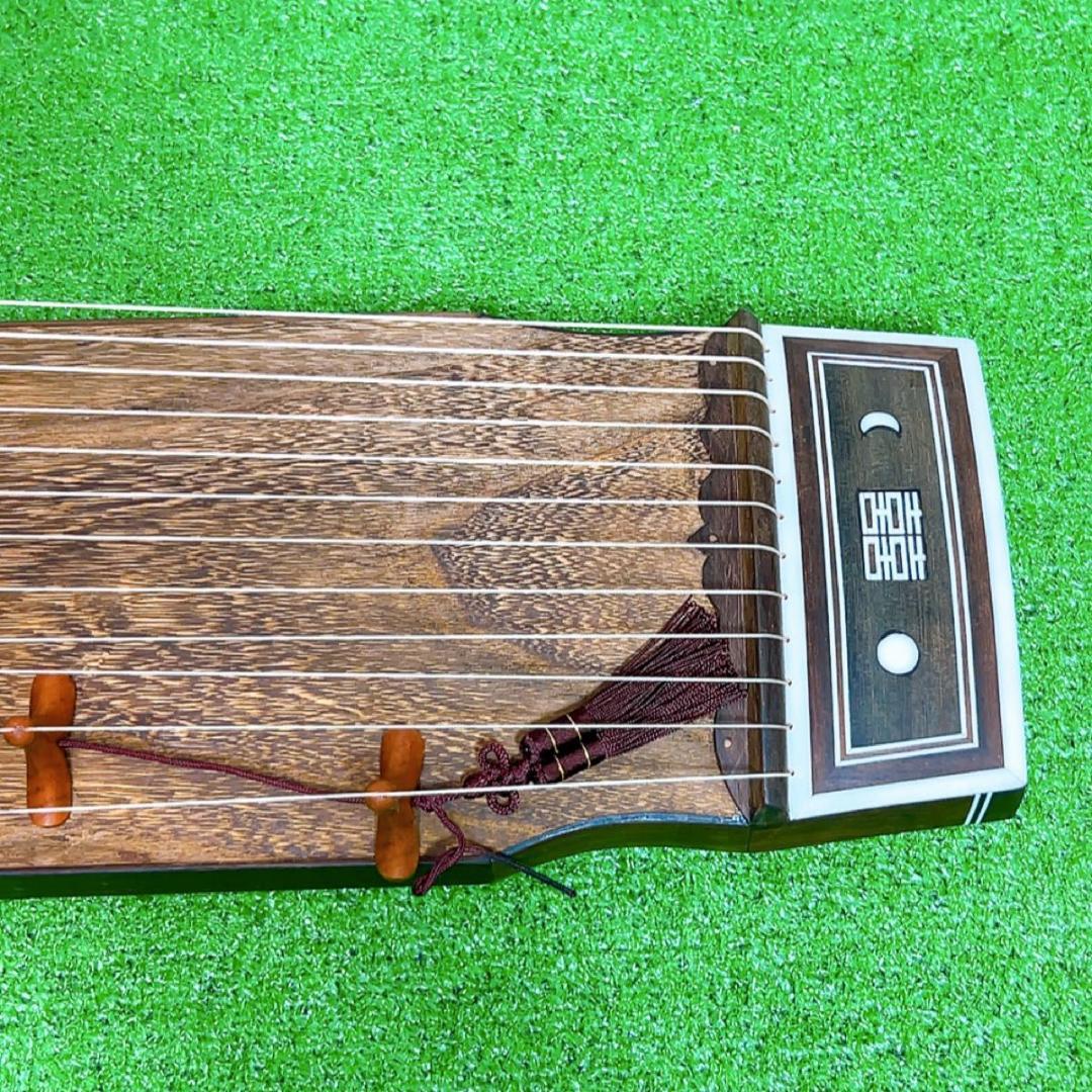 伽琴　カヤグム 和楽器 弦楽器　民族楽器　韓国　12弦　ケース付き