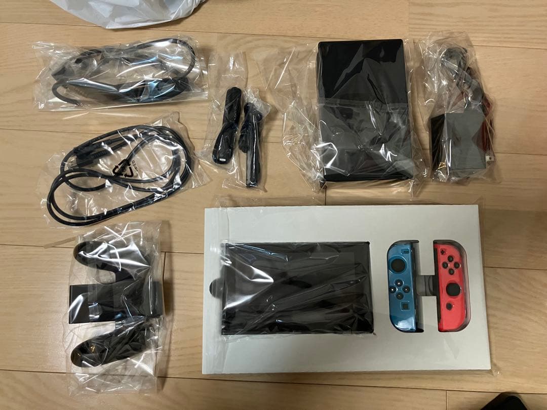 【今だけセール中】Nintendo Switch 本体（商品箱付）