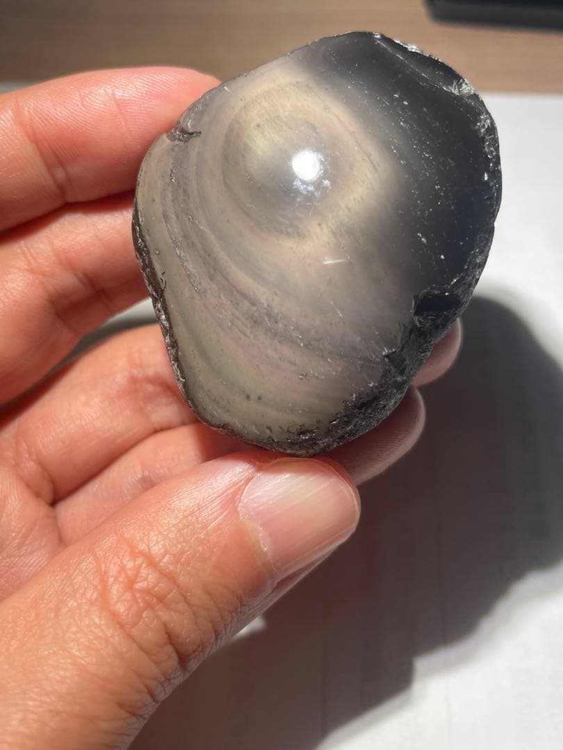 研磨品　十勝石玲瓏　淡ピンクベースオーロラ　レインボーオブシディアン