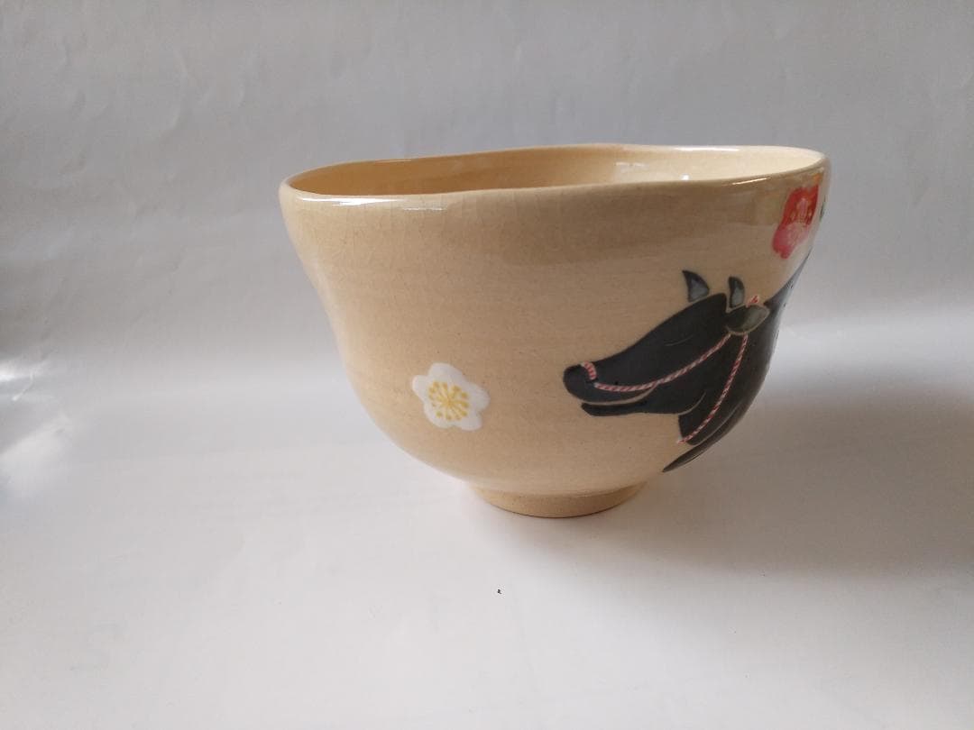龍喜窯 今城美峰 作 色絵 牛と梅 茶碗 前大徳 橋本紹尚書付 共箱 共布 新品