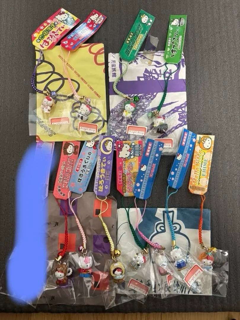 ハローキティ　根付け　キティちゃん　ストラップ