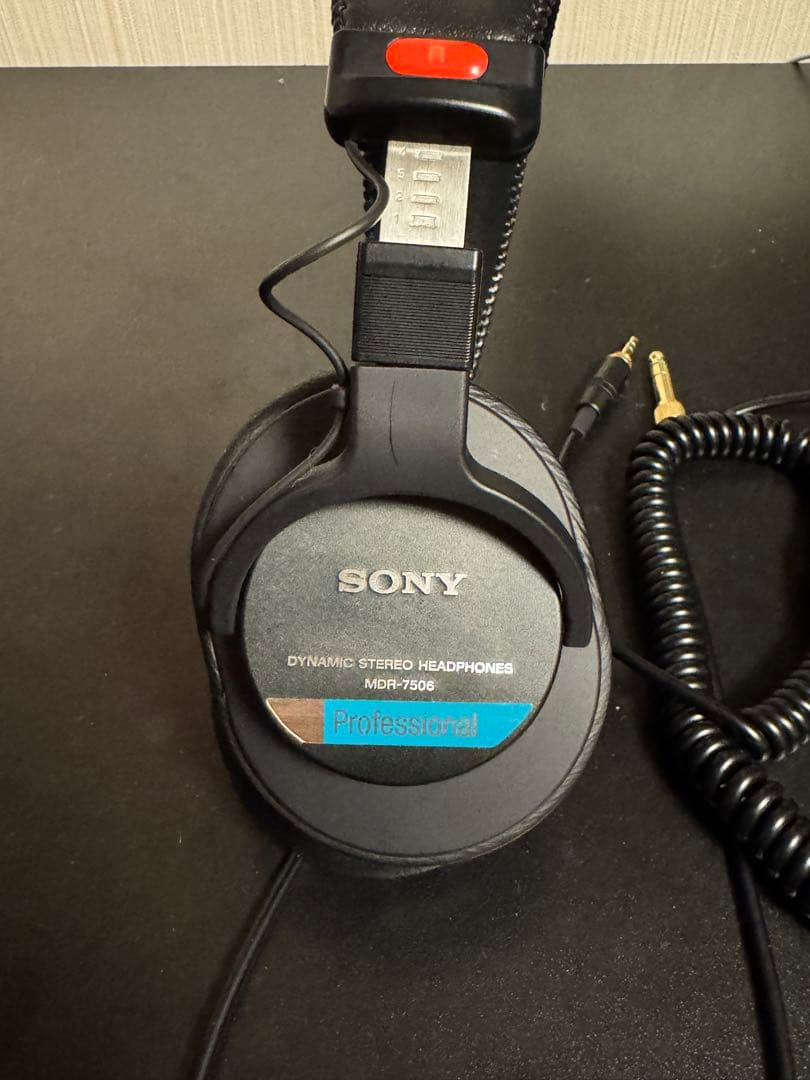 ヘッドホン SONY MDR-7506