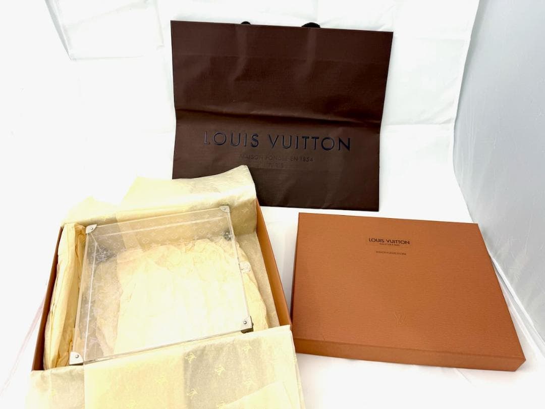 W*S様 ルイヴィトン ヴィジョネア 30 LOUISVUITTON VISIO