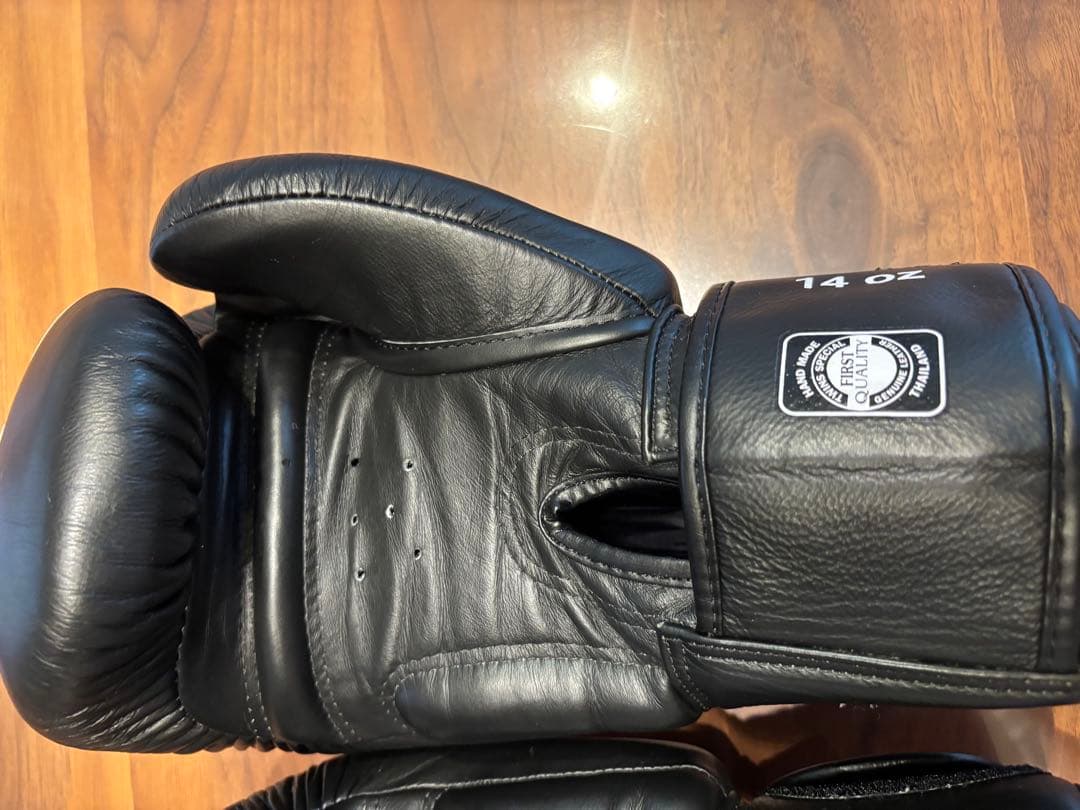 TWINS SPECIAL ボクシンググローブ 14 oz