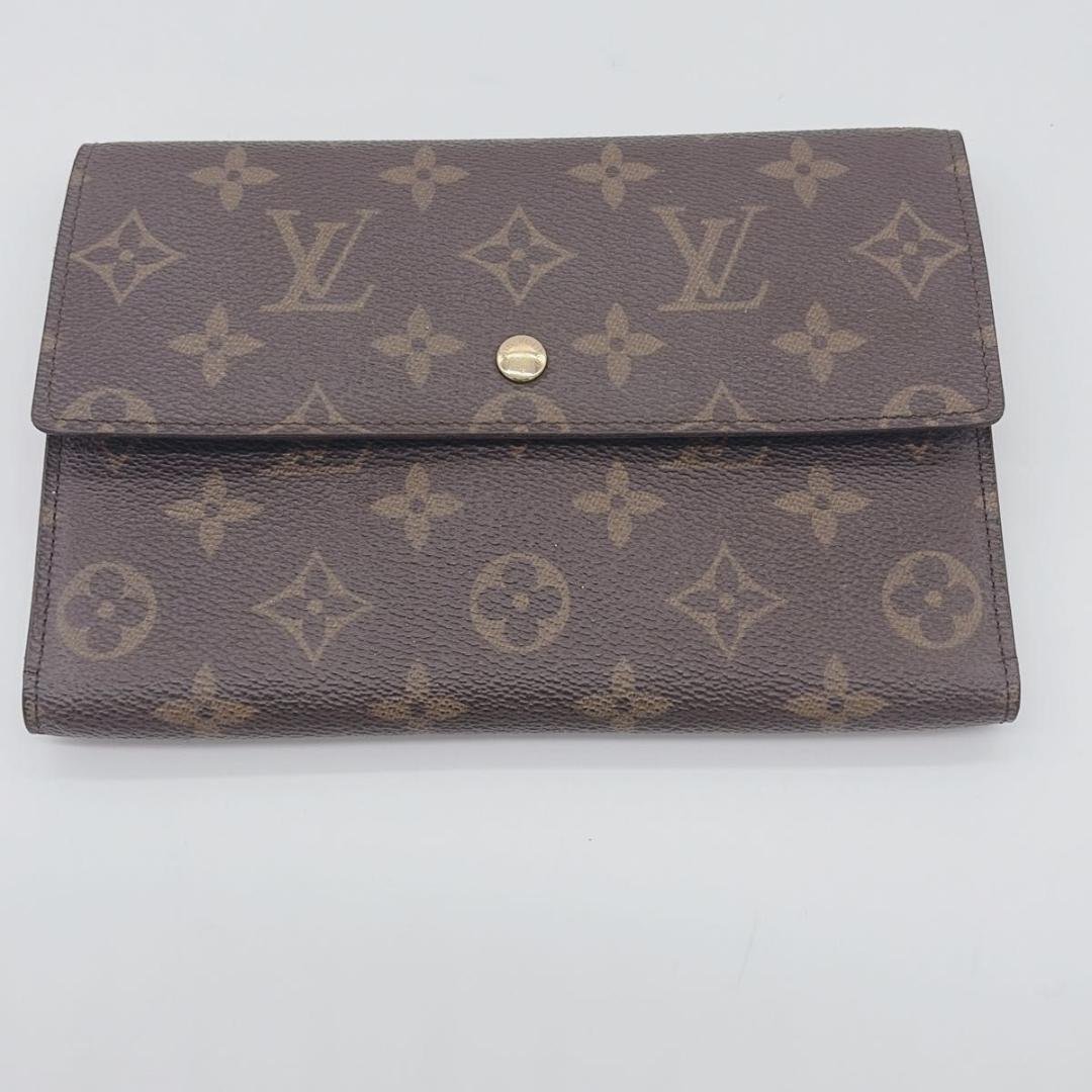LOUIS VUITTON ルイヴィトン モノグラム　ポシェット パスポール
