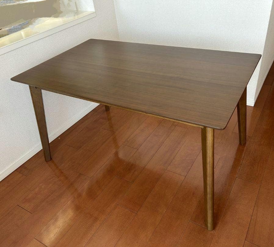 ダイニングテーブル《ウォールナット突板》ブラウン