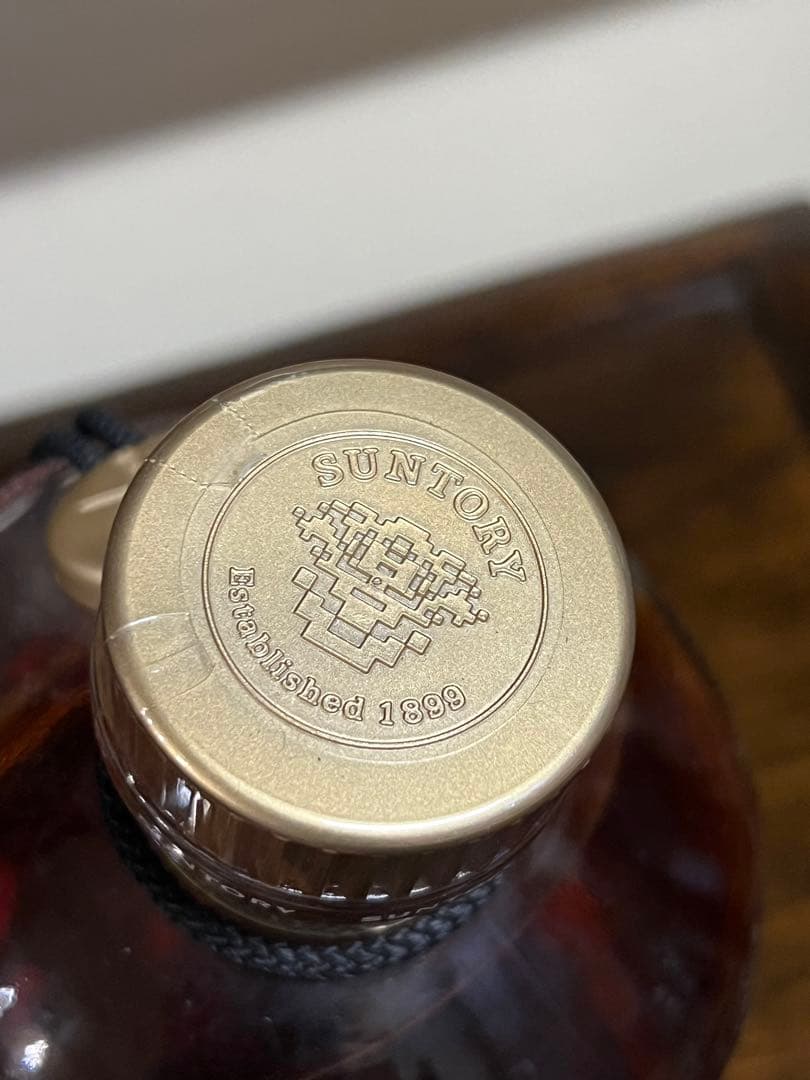 サントリー　ウィスキー　響　金キャップ　750ml未開封