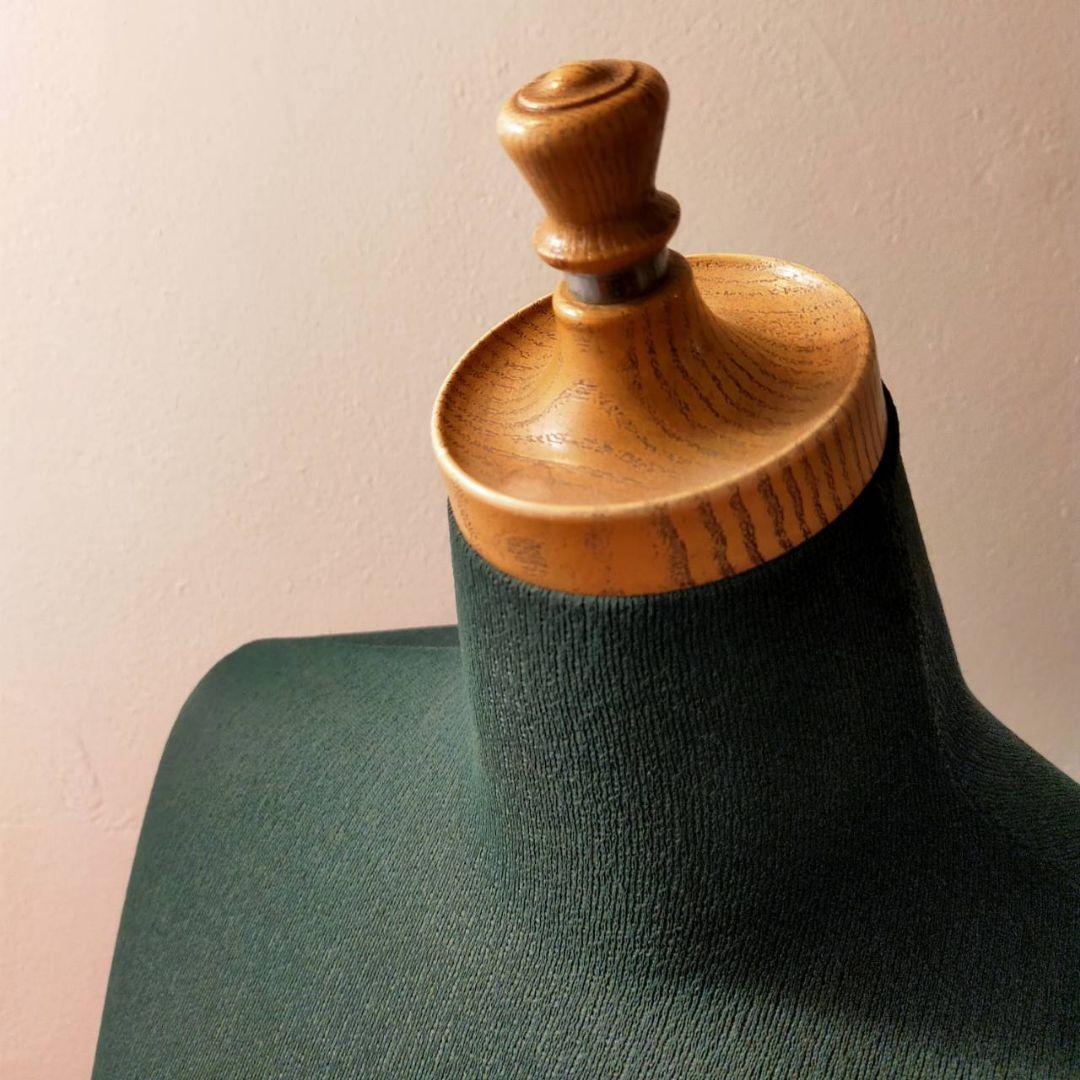 【美品】レディース ボディ マネキン 店舗用 トルソー 女性