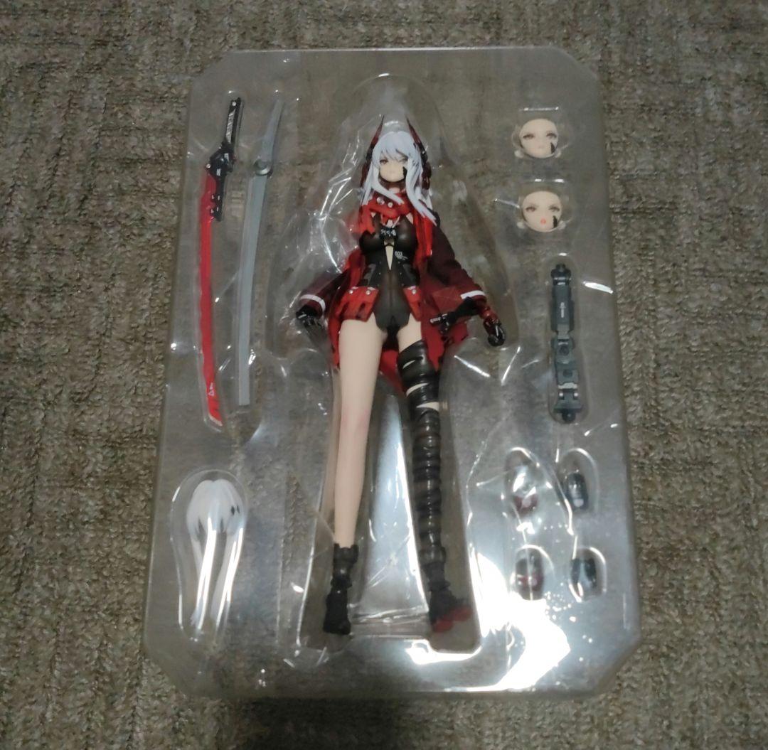 パニシンググレイレイヴン ルシア・深淵ノ紅 1/9 アクションフィギュア