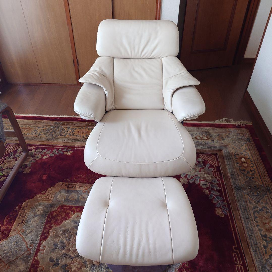 カリモクチェア リクライニングチェアオットマン付き