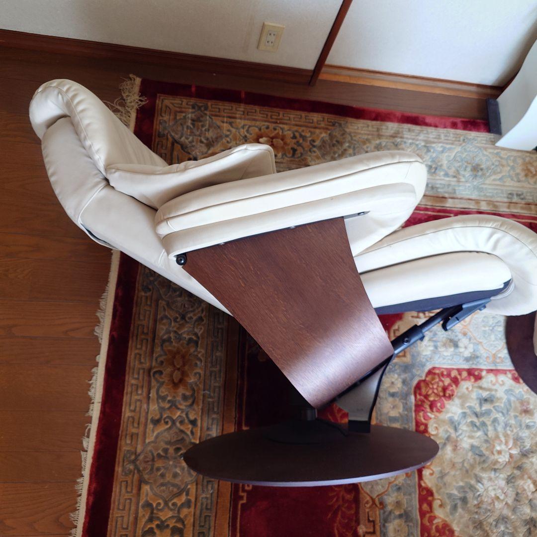 カリモクチェア リクライニングチェアオットマン付き