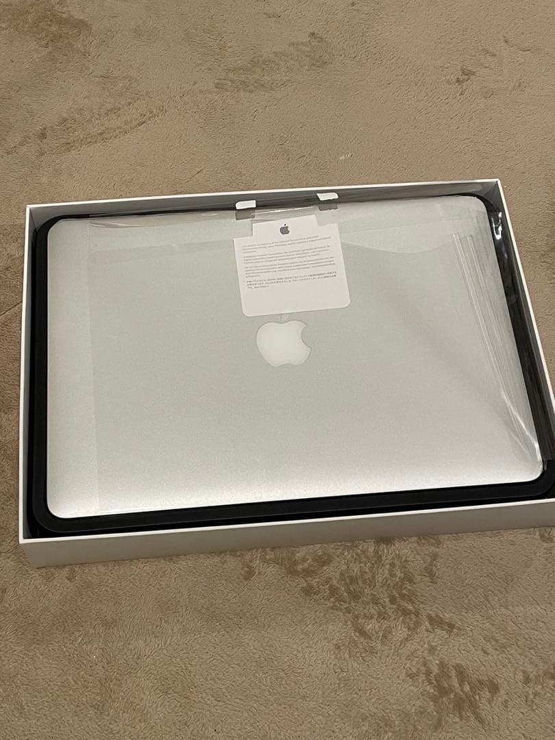 【美品】MacBook Air 13.3 MQD42J/A 256GB