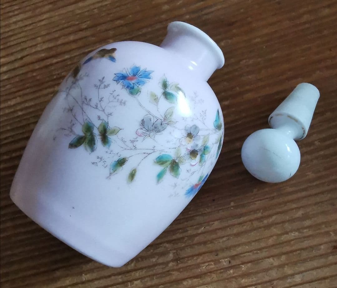 追加参照画像☘アンティーク 手描き山野草 ペールピンク 化粧水・オイル陶器ボトル