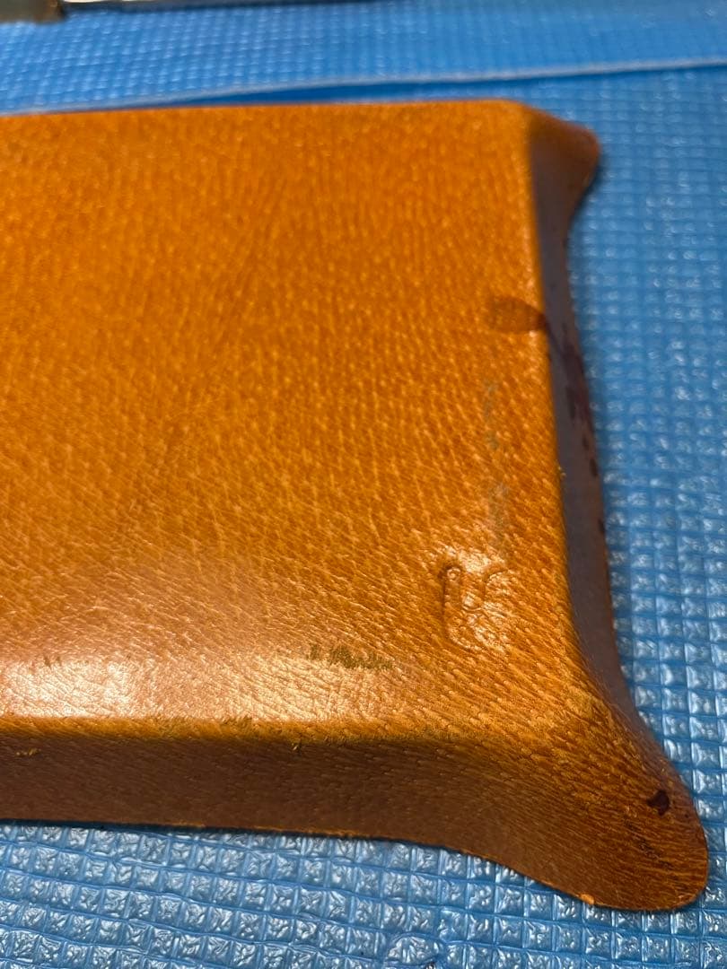 アイヌ民芸品、アイヌ革のトレイ、革のお盆、アイヌ小物入れ