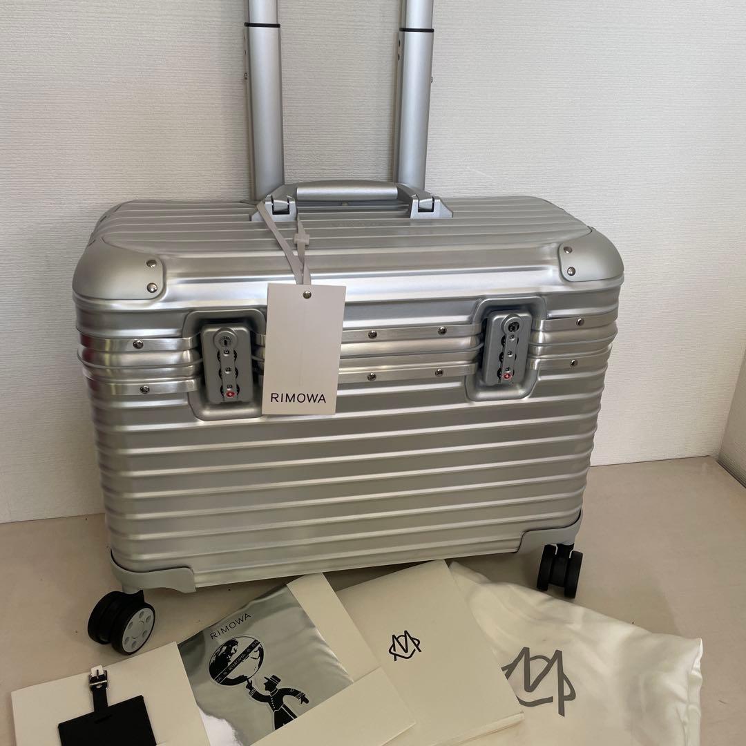 新品未使用 生涯保証 RIMOWA ORIGINAL パイロット 31L