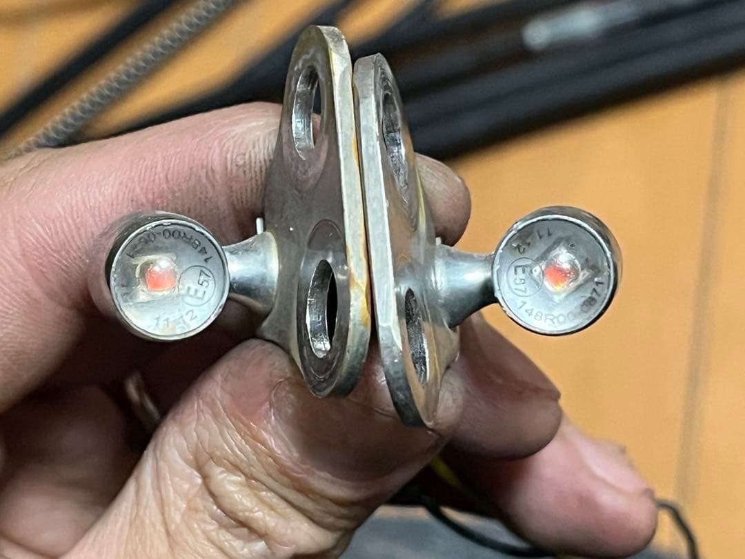 SR400 テールランプ 2%erスタービーンズウインカー シムズクラフトステー