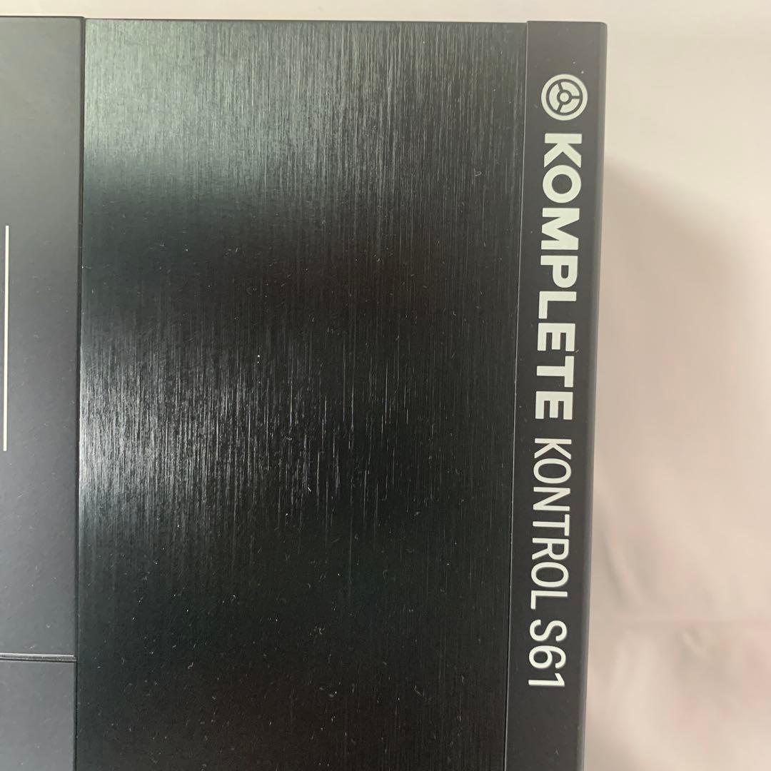 KOMPLETE KONTROL S61 MIDIキーボード MK1