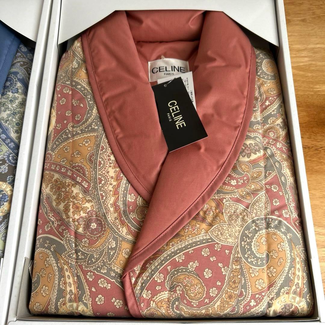 【未使用品】CELINE　羽毛肩当て　ペアセット　ダウンフェザー　西川産業日本製