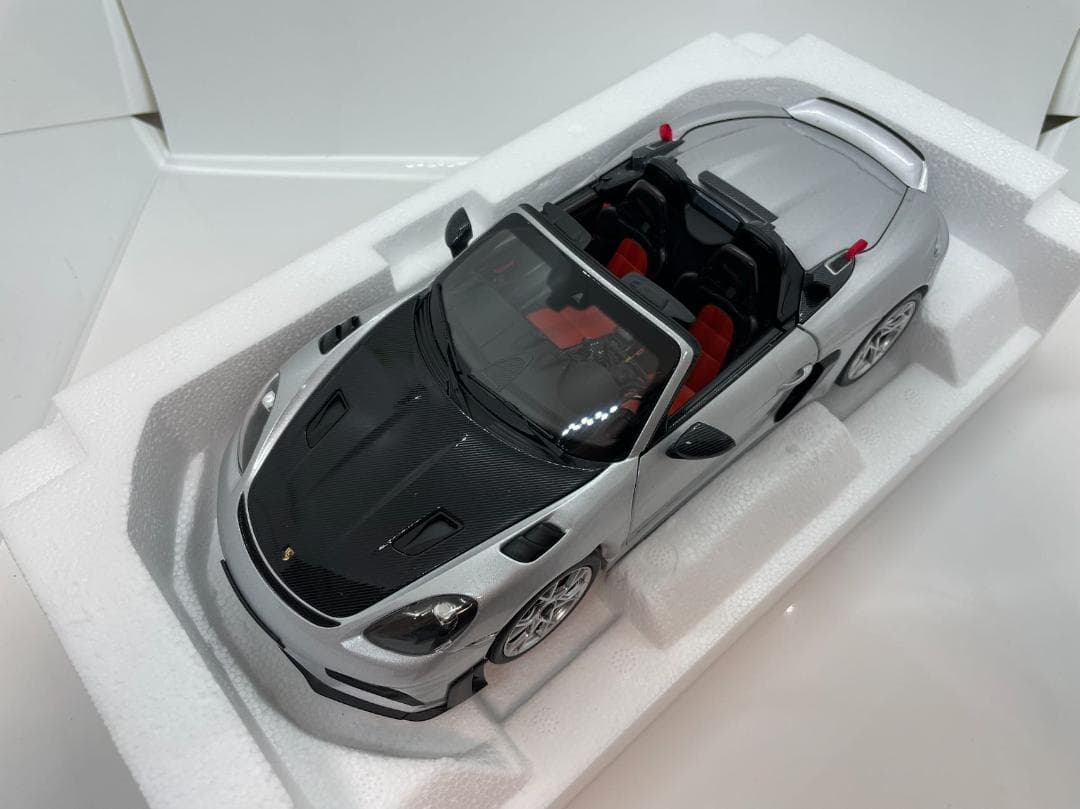 304-041 ノレブ 1/18 ポルシェ 718 スパイダー RS 2023