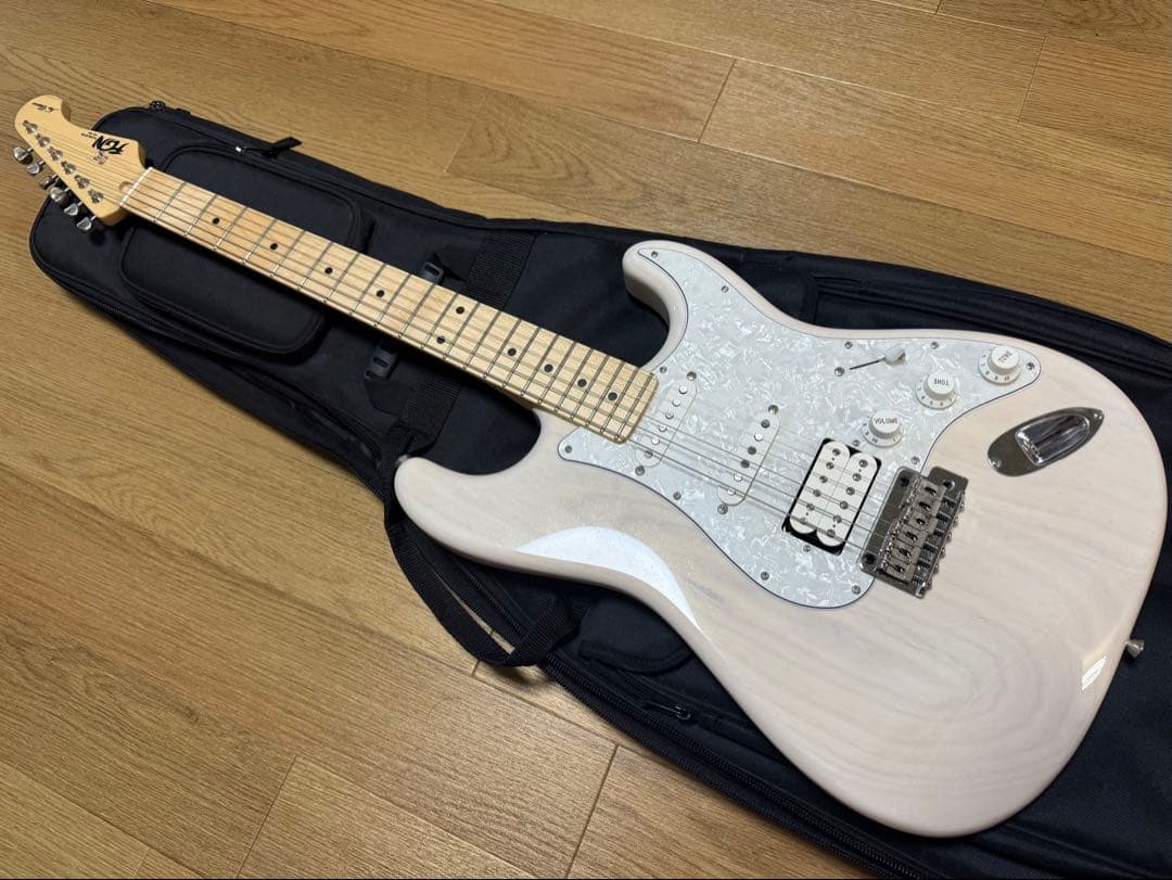 Neo Classic NST110MAH-WB ストラト