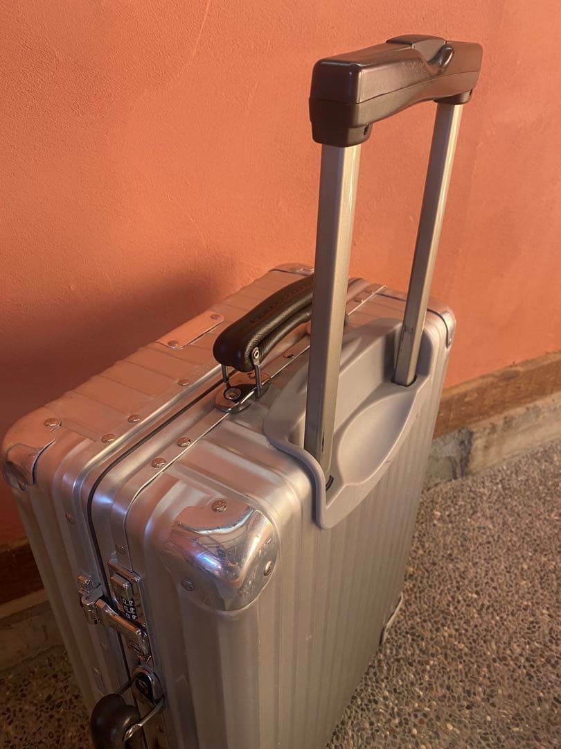 ま*ぃ様 希少旧ロゴ×ルフトハンザ★RIMOWAリモワ クラシックフライト35L