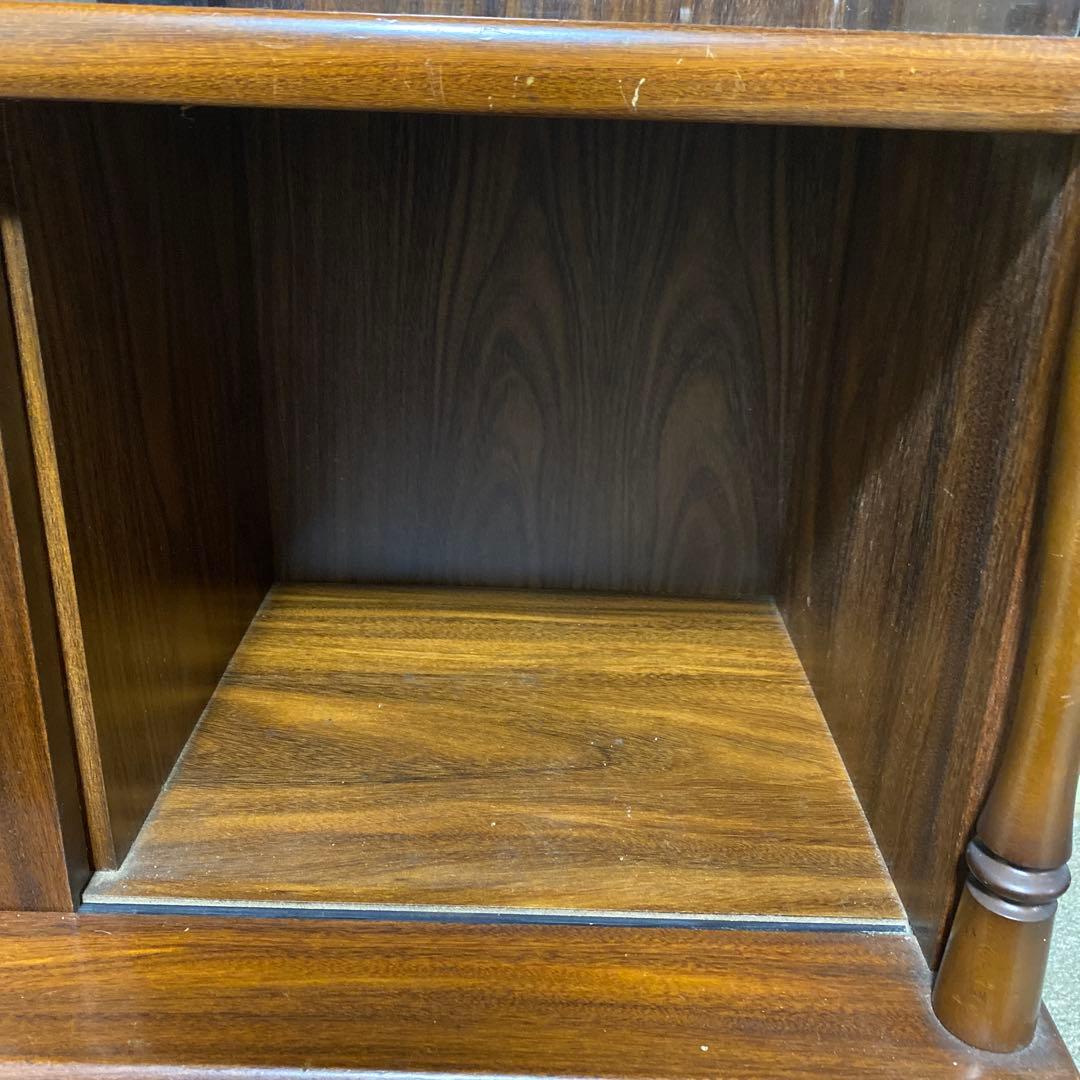 ヴィンテージ　 レトロ　 木製 　ガラス扉　キャビネット　サイドボード