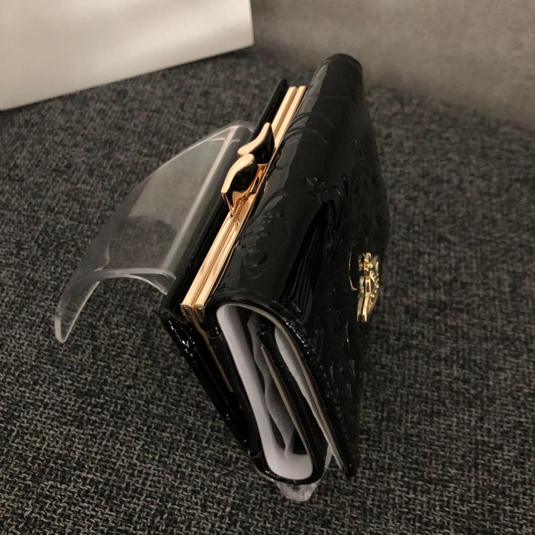 Vivienne Westwood ブラック三つ折り財布 エナメル