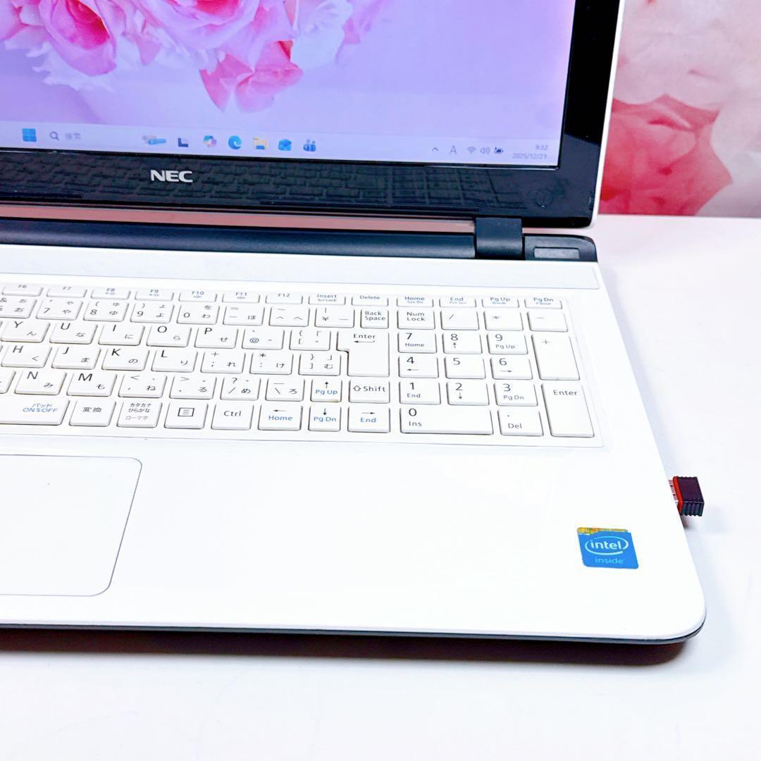 新品高速SSD✨windows11 ノートパソコン オフィス カメラ付薄型 白