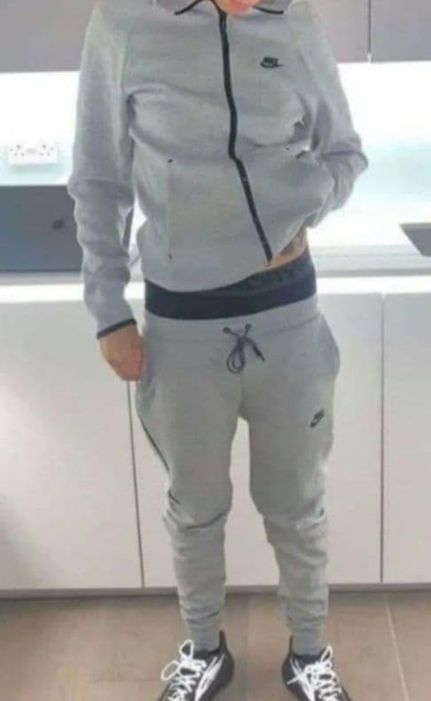 03　NIKE ナイキ テックフリース フルジップ パーカー　サイズS